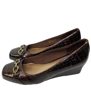 Naturalizer N5 Comfort Buckled Wedged Flats Brown